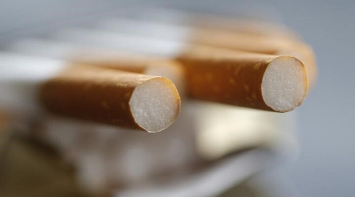 İngiltere’de 2009 sonrası doğanların ömür boyu sigara alamamasını öngören yasa Avam Kamarasında onaylandı – BRTK