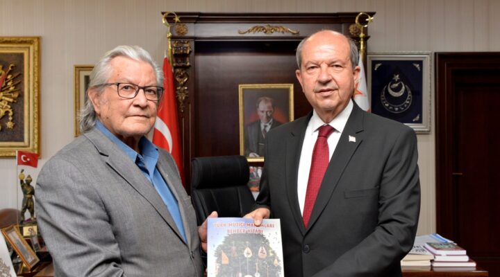 Cumhurbaşkanı Tatar’a Türk Müziği Makamları Rehber Kitabı takdim edildi – BRTK
