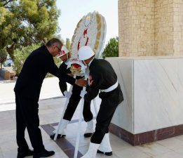“Önderliğiniz, bizlere yol gösteriyor”