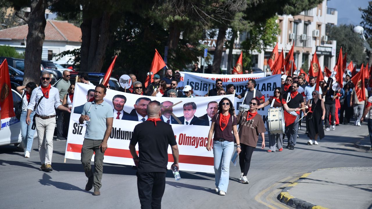 KTOEÖS Başbakanlık önünde eylem yaptı