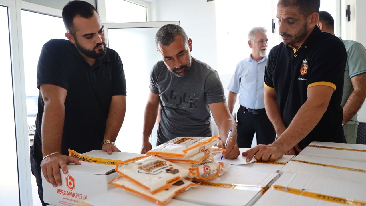 İskele Belediyesi “arı keki” dağıttı