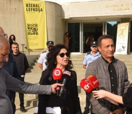 KTÖS ve KTOEÖS’den Öğretmenler Günü nedeniyle tören yapılan AKM önünde eylem