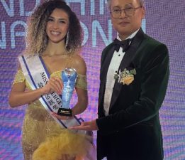 Miss Kuzey Kıbrıs Azra Kızılbora’ya Çin’de çifte ödül