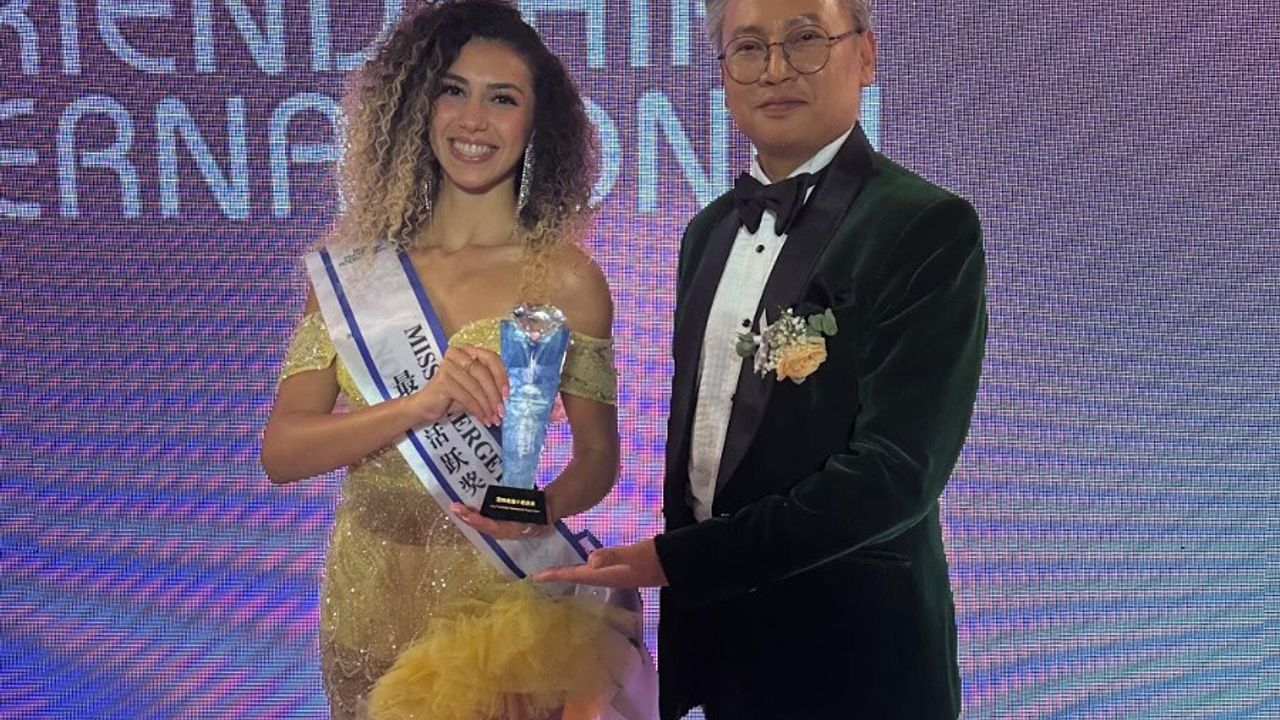 Miss Kuzey Kıbrıs Azra Kızılbora’ya Çin’de çifte ödül