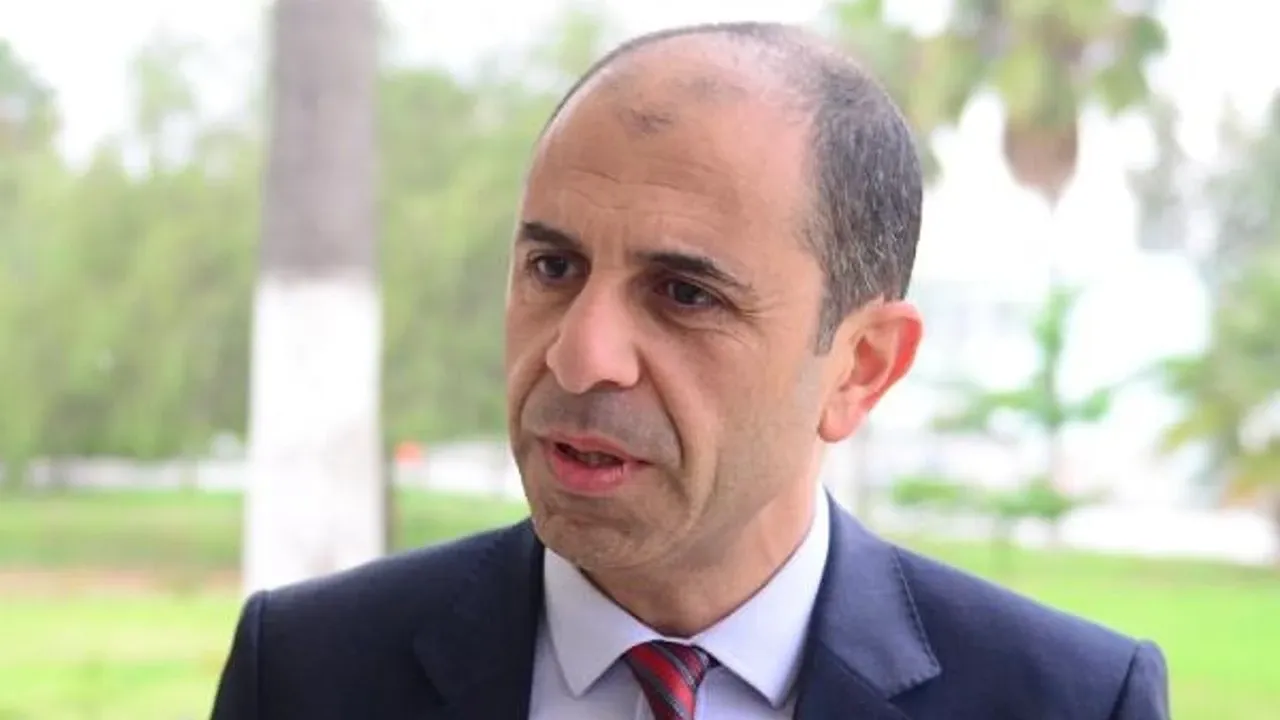 Özersay: “Başsavcılığı sahte diplomayla ilgili adım atmaya davet ediyoruz”