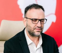 Çeler merkezi yönetimi toplumdan kopuk olmakla eleştirdi