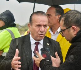 Sağanak devam ediyor, ekiplerin sahadaki çalışmaları sürüyor