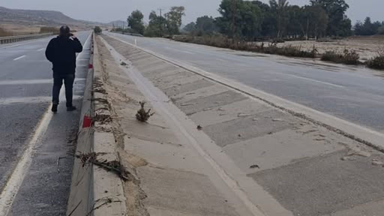 Lefkoşa – Güzelyurt ana yolu Serhatköy üst geçiti Güzelyurt gidiş istikameti trafiğe açıldı