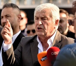 Halka dalga geçiliyor