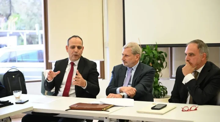 Harmancı AB’nin Özel Kıbrıs Temsilcisi Hahn ve Lefkoşa Rum Belediye Başkanı Prountzos ile görüştü