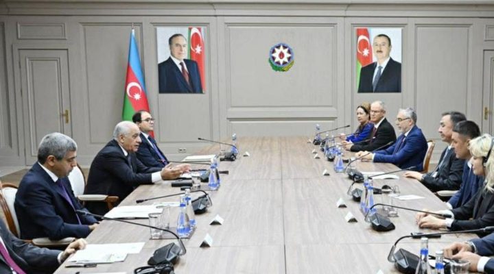 Azerbaycan, desteğini bir kez daha gösterdi