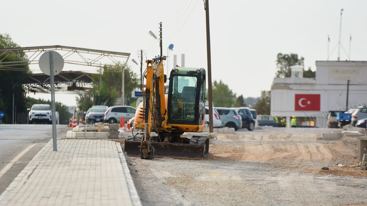 Metehan Geçiş Kapısı’nda ilave şerit ve yaya yolu çalışması başladı