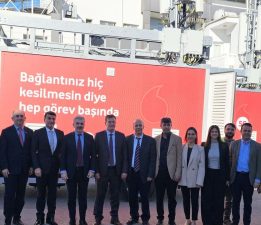 Arıklı, Telsim’in haberleşme altyapısına dâhil edilen yeni nesil mobil baz istasyonlarını inceledi