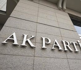 AK Parti, dizi ve sinema sektörü temsilcileriyle bir araya gelecek
