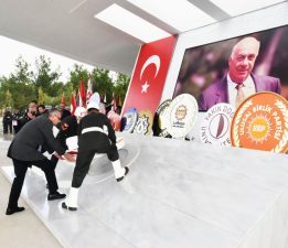Kurucu Cumhurbaşkanı Denktaş, vefatının 14’üncü yıl dönümünde törenle anıldı