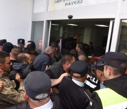 Üreticilerin öfkesi patladı