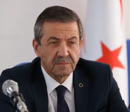 Dışişleri Bakanı Ertuğruloğlu Dr. Fazıl Küçük için anma mesajı yayımladı