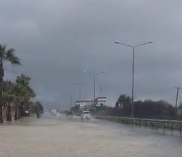 Polisten sürücüler uyarı