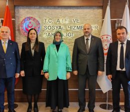 Meclis Komitesi, Ankara’da Aile ve Sosyal Hizmetler Bakanlığı’nı ziyaret etti