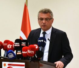 Erhürman: “Krizi yönetmenin bir numaralı faktörü güvendir”