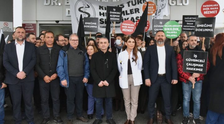 Doktorlar bugün de grevde