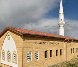 Beha Hüseyin Köprülü Camii düzenlenen törenle ibadete açıldı