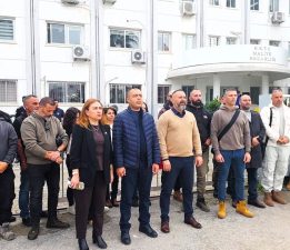 Maaşlar yatırıldı, grev askıya alındı