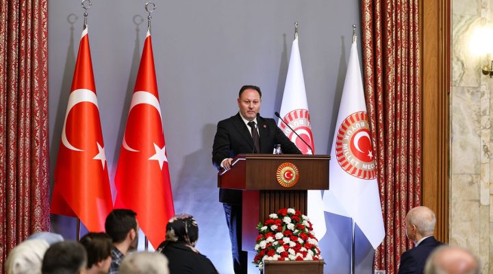 Öztürkler: “KKTC asla yalnız değildir”