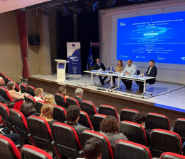 “Mesleklerin Geleceğine Bakış” paneli düzenlendi