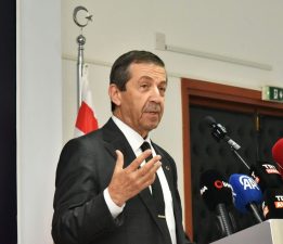 “Erhürman, Kıbrıs Türkü’ne zaman ve statü kaybettiriyor”