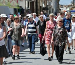 Güney Kıbrıs’ta Ocak 2026’da turist gidiş gelişleri arttı