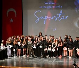 Englishouse’tan eşi benzeri görülmemiş muhteşem tören