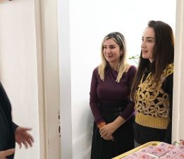 Arıklı, kadın personelin gününü kutladı