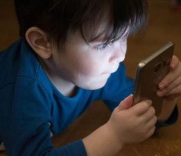 Çocuklar dijital içeriklerle büyüyor