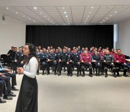 Polis Okulu öğrencileri ilik donörü olmak için örnek verdi