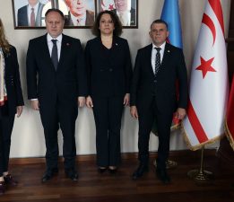 Öztürkler, KKTC Bakü Temsilciliği’ni ziyaret etti
