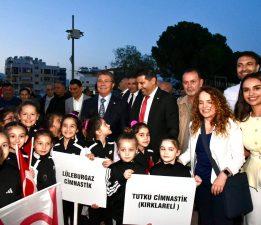 3. Yakın Doğu Üniversitesi Cimnastik Şöleni Başbakanlık’ta yapıldı