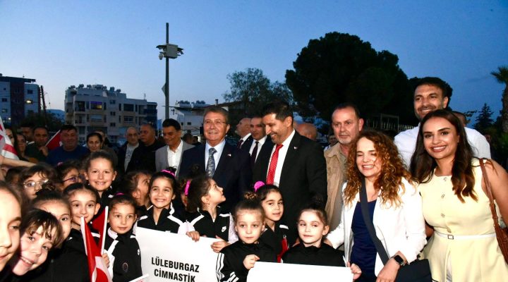 3. Yakın Doğu Üniversitesi Cimnastik Şöleni Başbakanlık’ta yapıldı