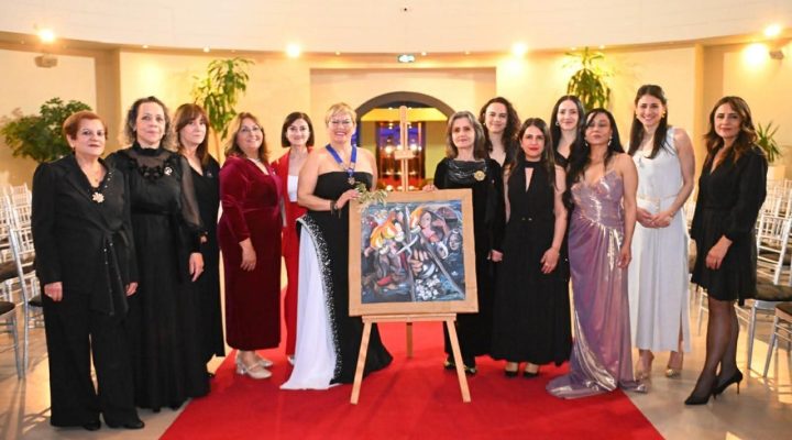 Abiye defilesinde barış mesajları