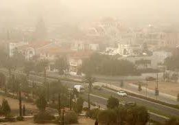 Ada genelinde etkili olan toz bulutunun yarın akşama veya pazar sabaha kadar sürmesi bekleniyor