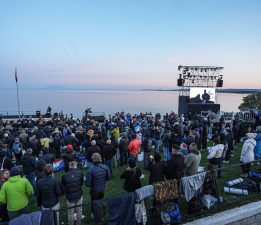 Anzak Koyu’nda geleneksel “Şafak Ayini” yapıldı