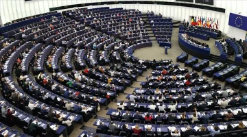 Avrupa Parlamentosu Polonyalı 4 milletvekilinin dokunulmazlığını kaldırdı