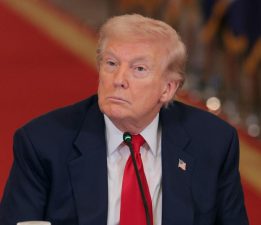 Axios: Trump, tutarlı bir karşı teklif etrafında birleşmeleri için İran’a 3 ya da 5 gün tanıdı