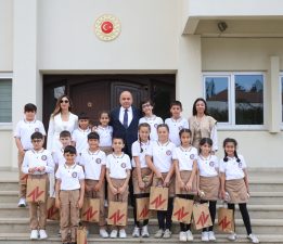 Başçeri, Şehit Yalçın İlkokulu öğrencilerini kabul etti: “Çocuklar, geleceğin teminatıdır”