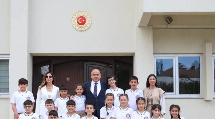 Başçeri, Şehit Yalçın İlkokulu öğrencilerini kabul etti: “Çocuklar, geleceğin teminatıdır”