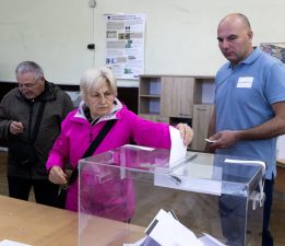 Bulgaristan’da genel seçim için oy kullanma işlemi başladı