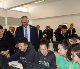 Çavuşoğlu: “Ülkeye her yıl bir meslek lisesi kazandıracağız”