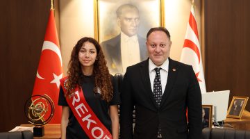 Cumhuriyet Meclisi Başkanı Öztürkler, atlet Ada Kafa’yı kabul etti