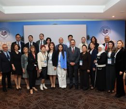 DAÜ Tıp Fakültesı Dekanı Güzoğlu, 33. Ulusal Neonatoloji Kongresi’nde KKTC’yi temsil etti