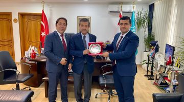 Dışişleri Bakanı Ertuğruloğlu, TÜRKGEF Başkanı Bayduz’u kabul etti